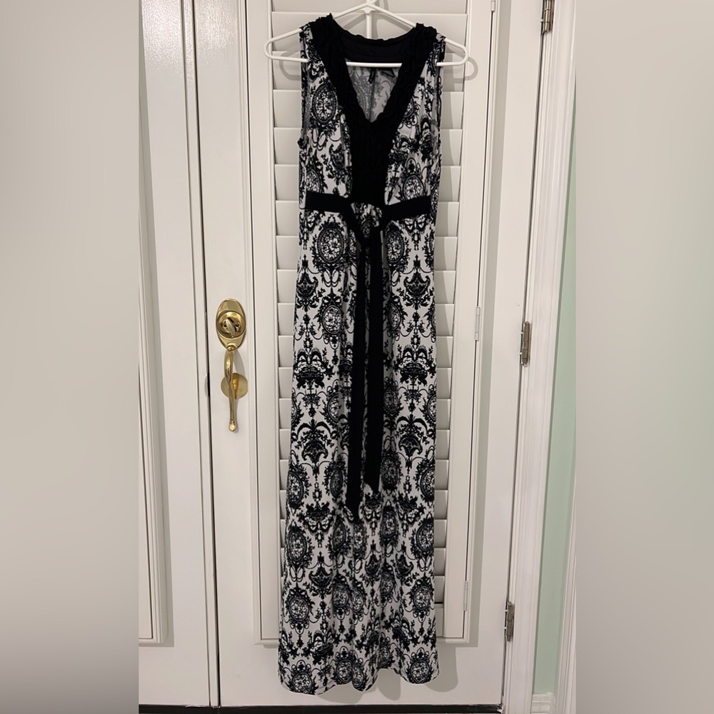 New Directions Size S Black White Polyester Spandex Blend dress Soft FlowySummer